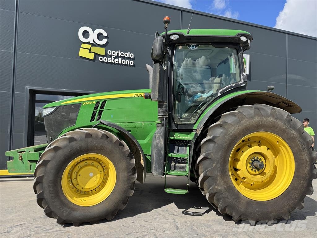 John Deere 7200R Tractors