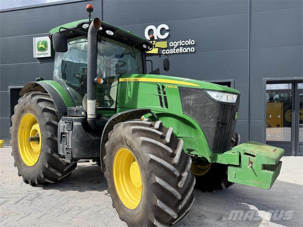 John Deere 7200R Tractors