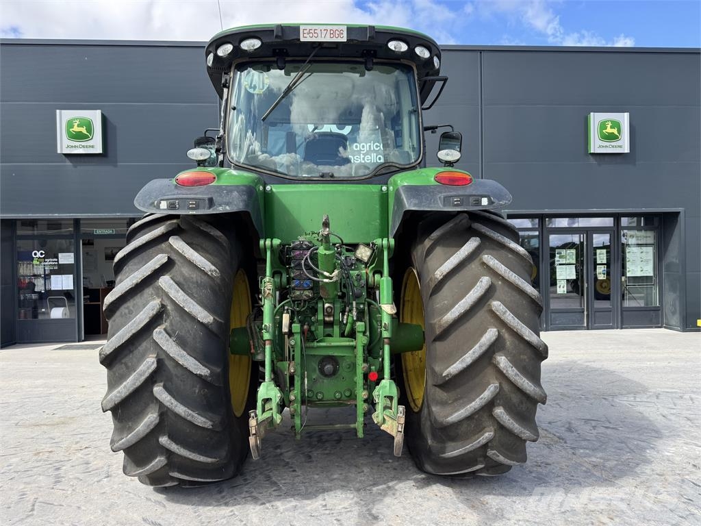 John Deere 7200R Tractors