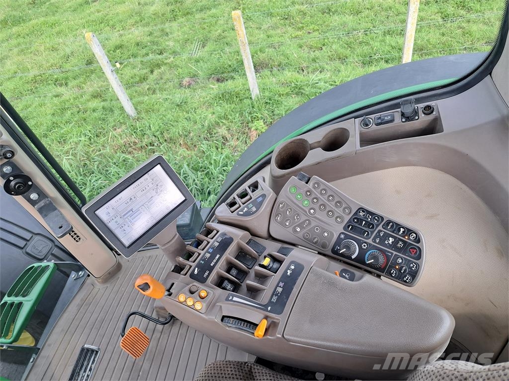 John Deere 7230R Traktorit