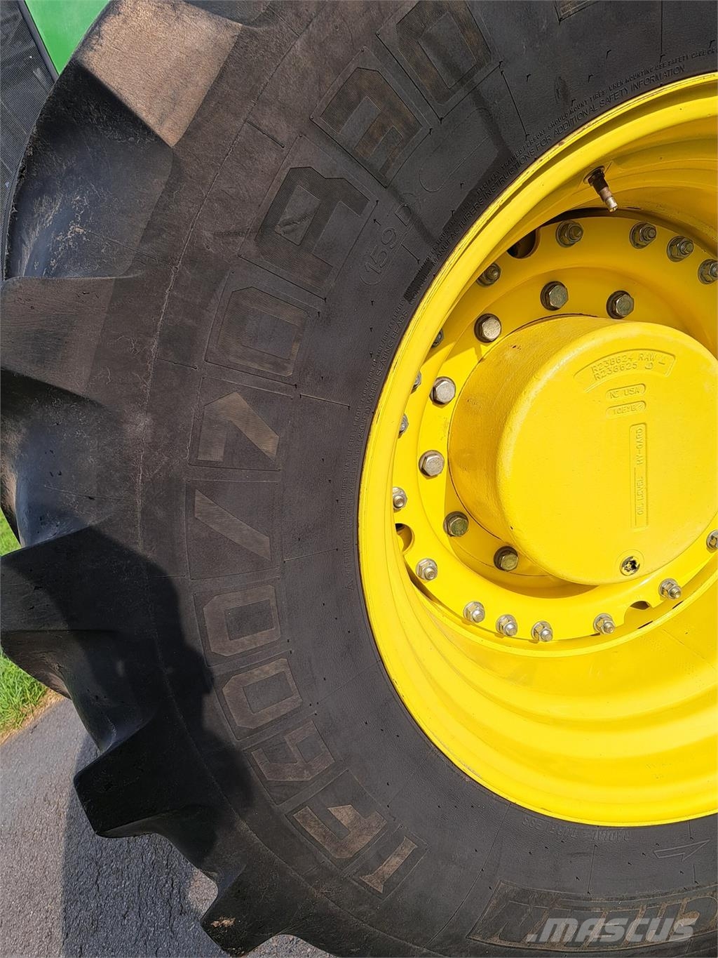John Deere 7230R Traktorit