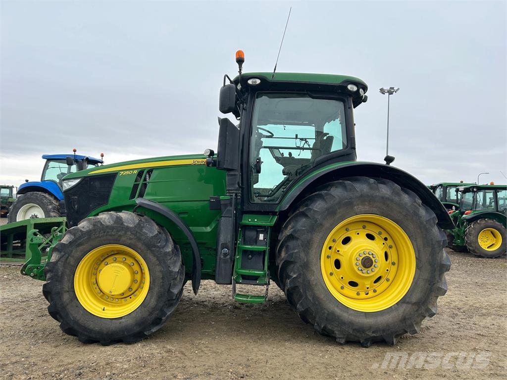 John Deere 7250R Tractors