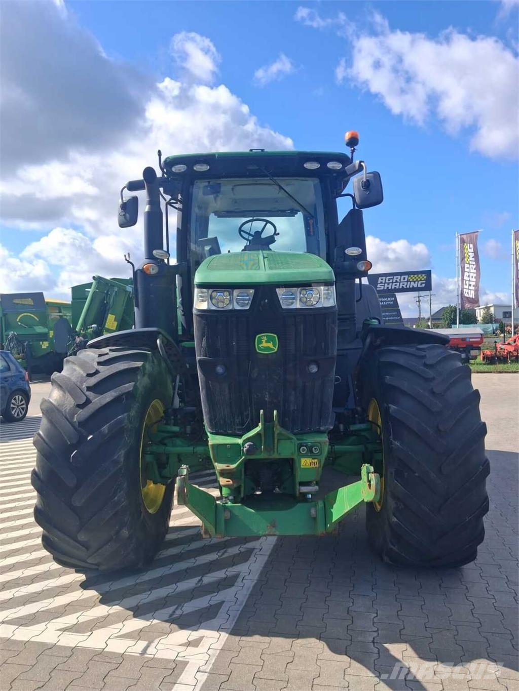 John Deere 7310R Трактори