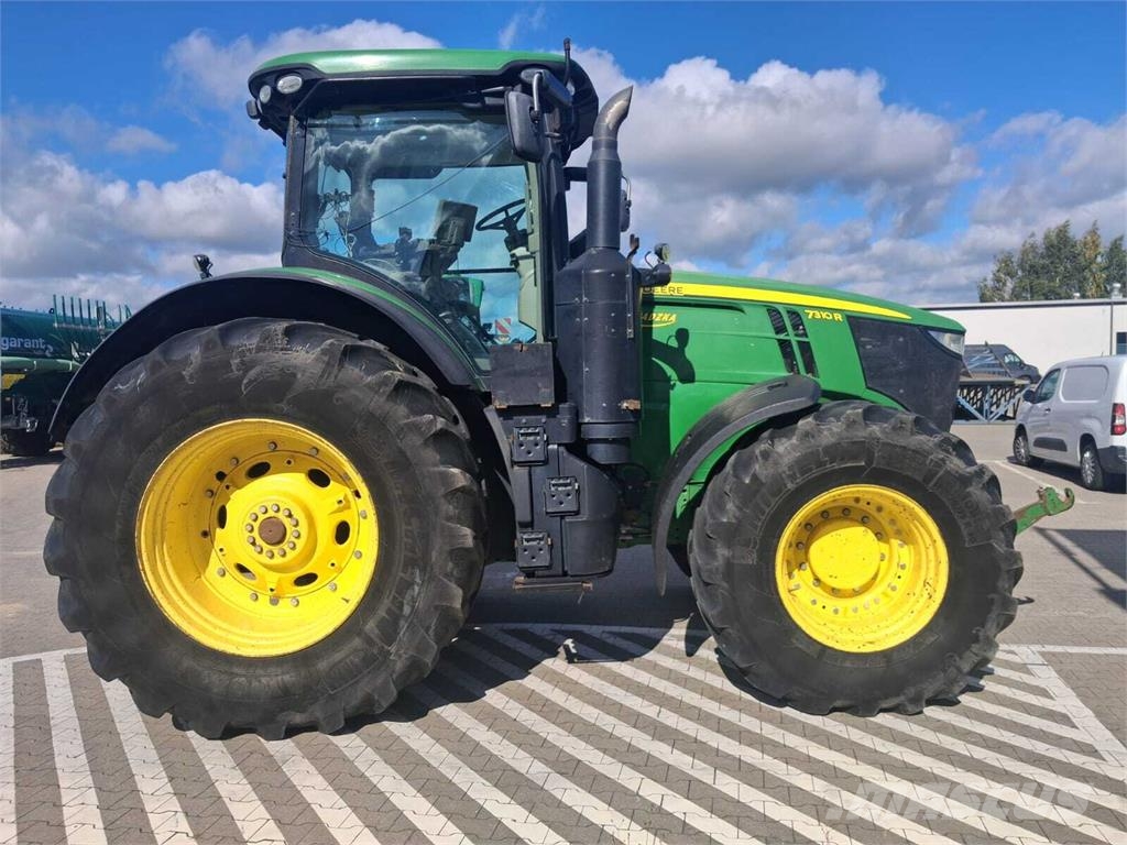 John Deere 7310R Трактори