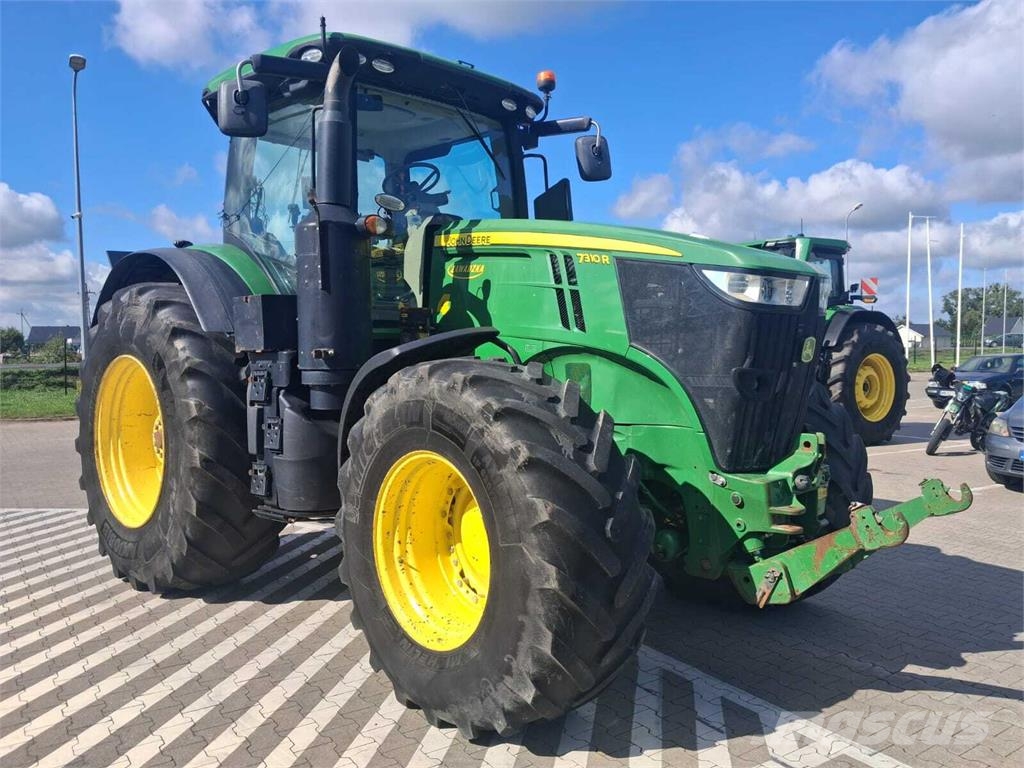 John Deere 7310R Трактори