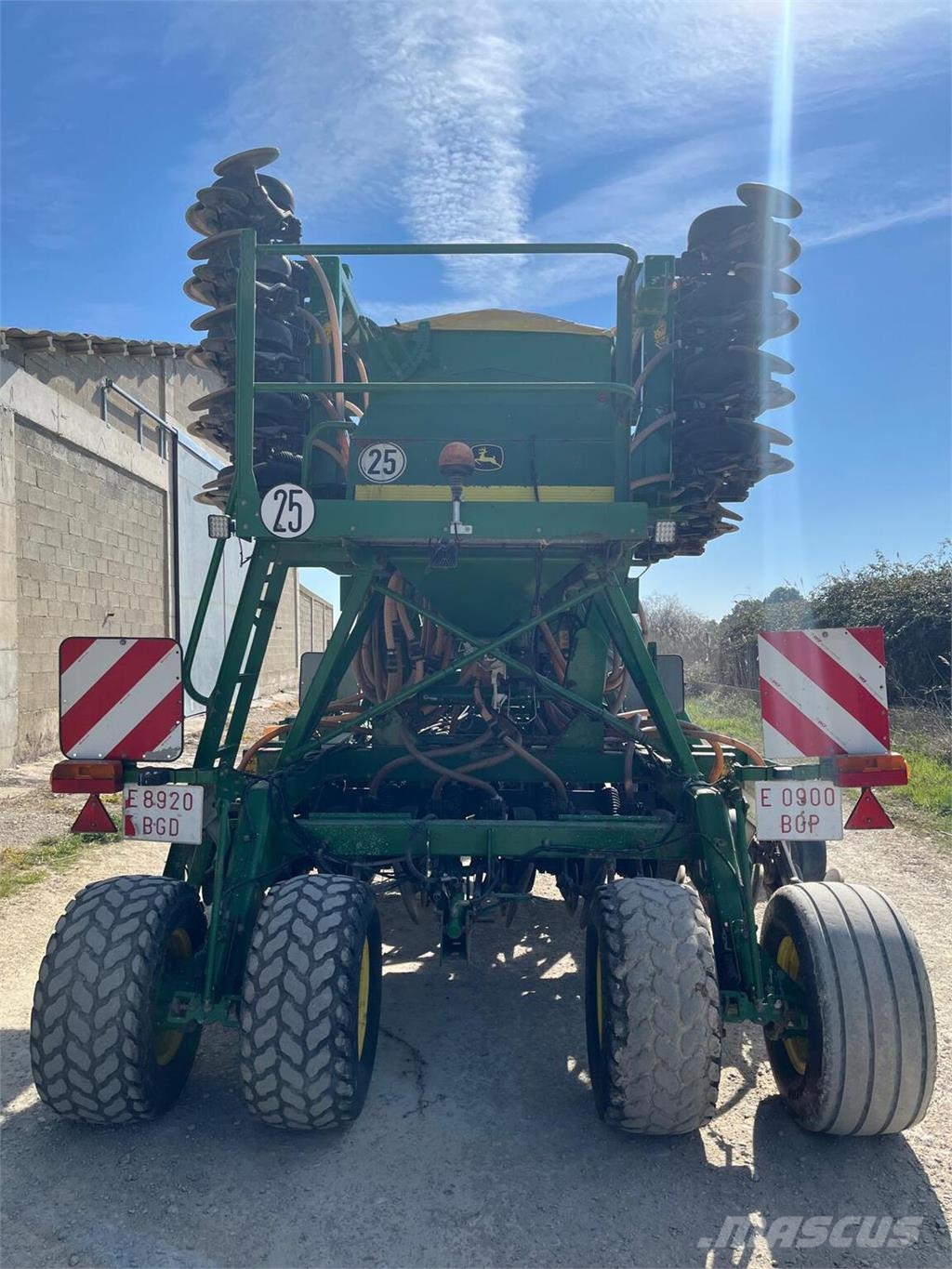 John Deere 750A Sejalnice