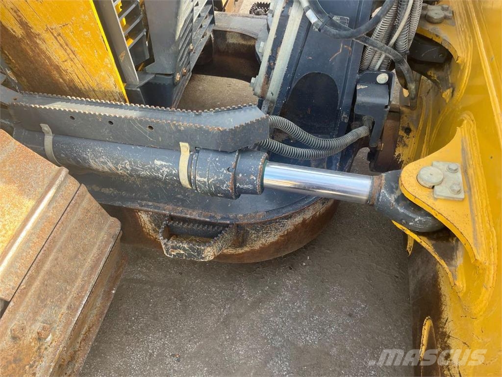 John Deere 750L LGP Dozere Beltegående