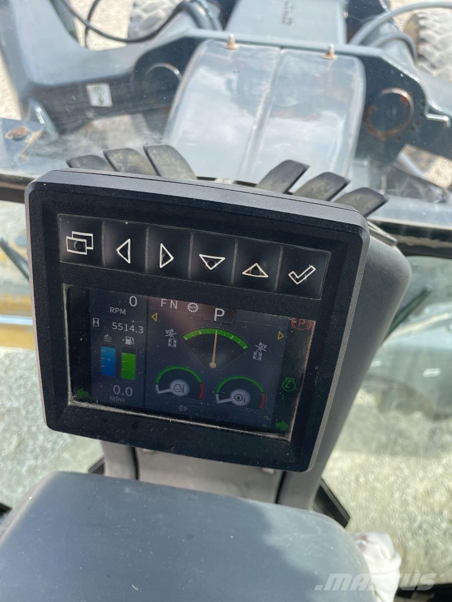 John Deere 770G Väghyvlar