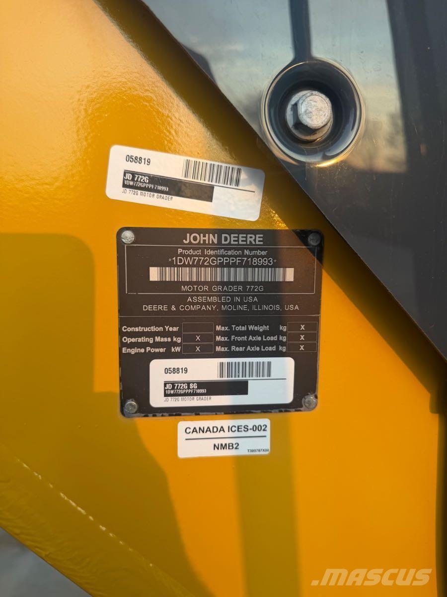 John Deere 772G معدات تمهيد الطرق