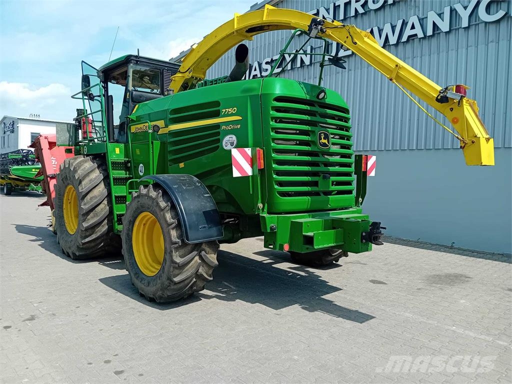 John Deere 7750 Forage harvesters