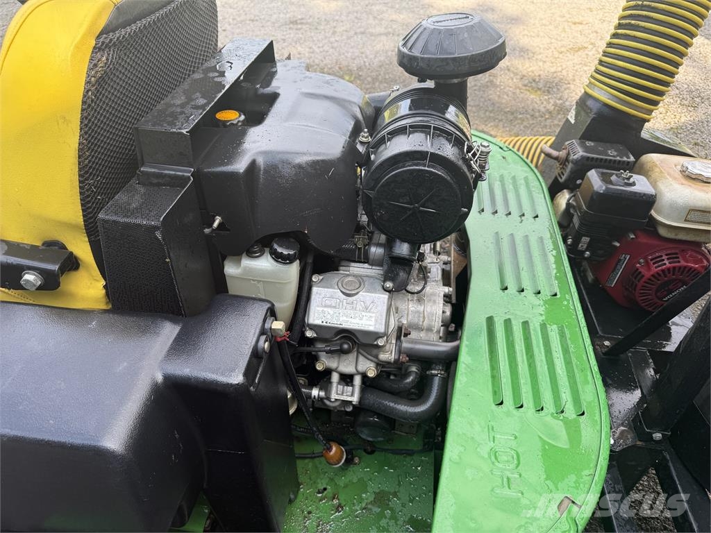 John Deere 777 Vrtne zero turn kosilnice
