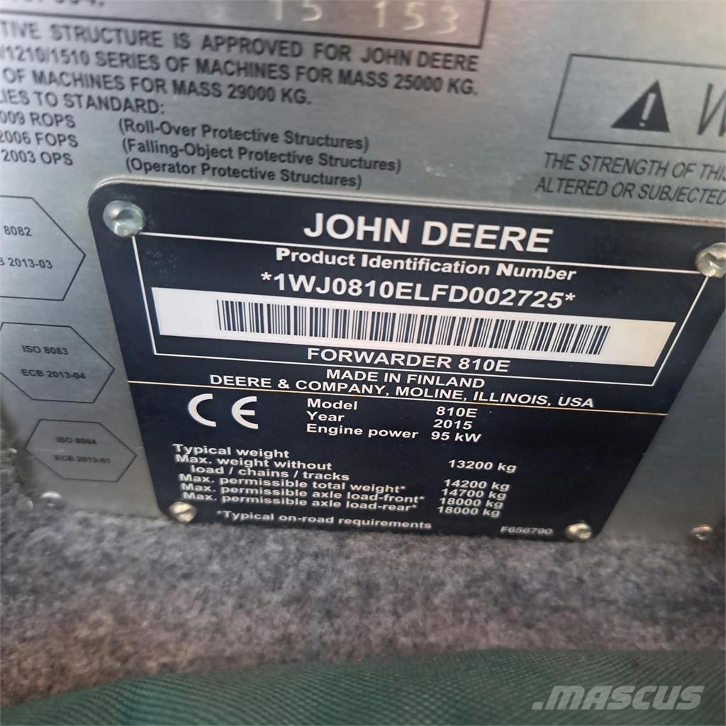 John Deere 810E Forwarders / Autocarregadores