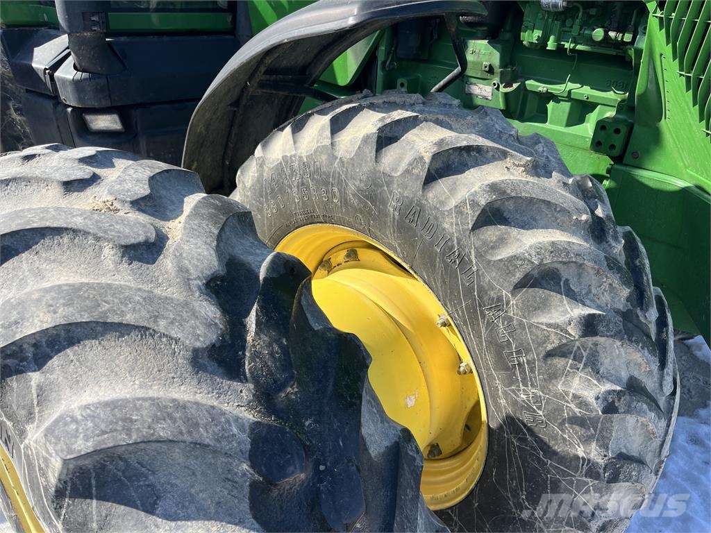 John Deere 8200 트랙터
