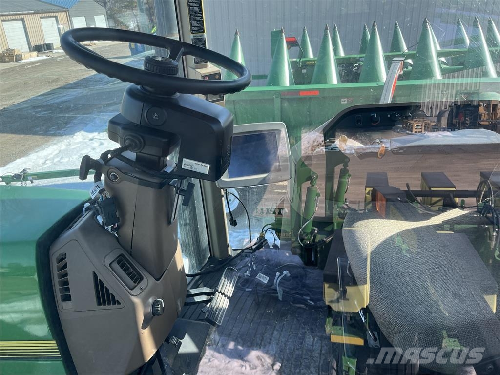 John Deere 8200 트랙터