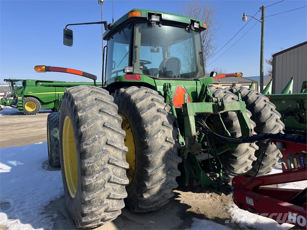 John Deere 8200 트랙터