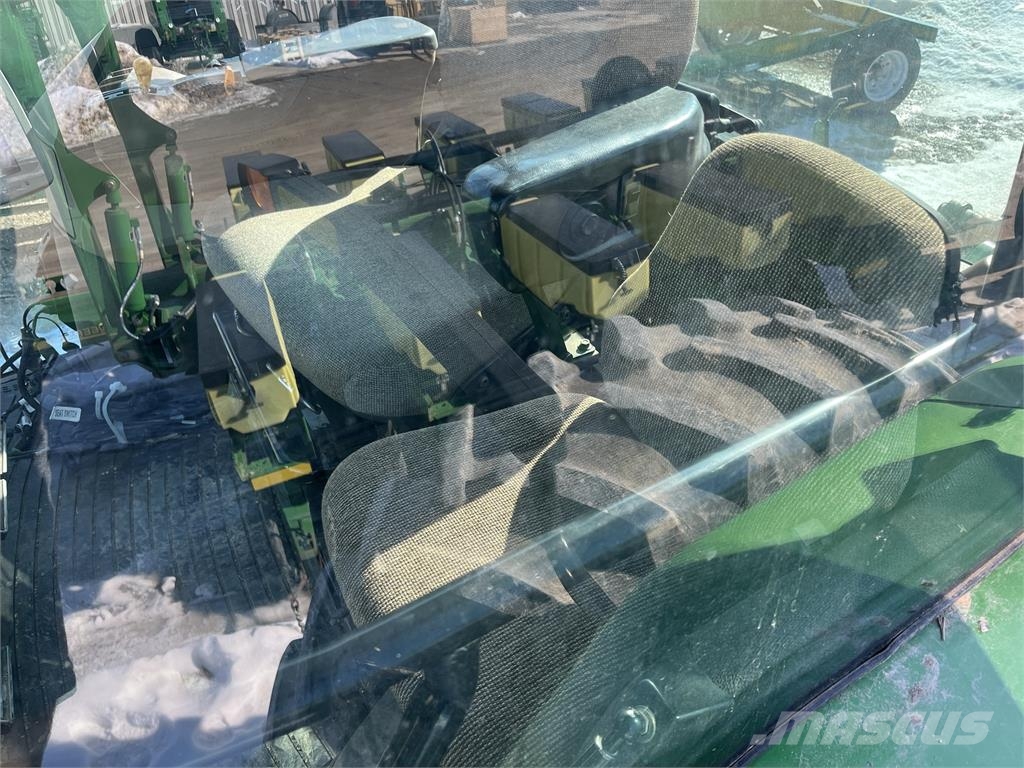 John Deere 8200 트랙터