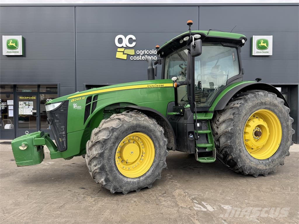 John Deere 8245R Трактори