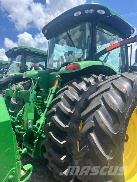 John Deere 8245R Трактори