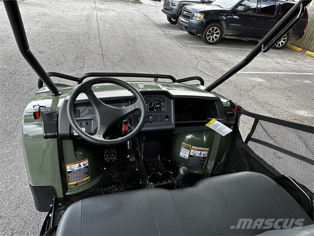 John Deere 825M Pomoćni strojevi