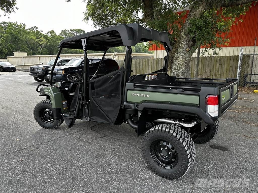 John Deere 825M Pomoćni strojevi