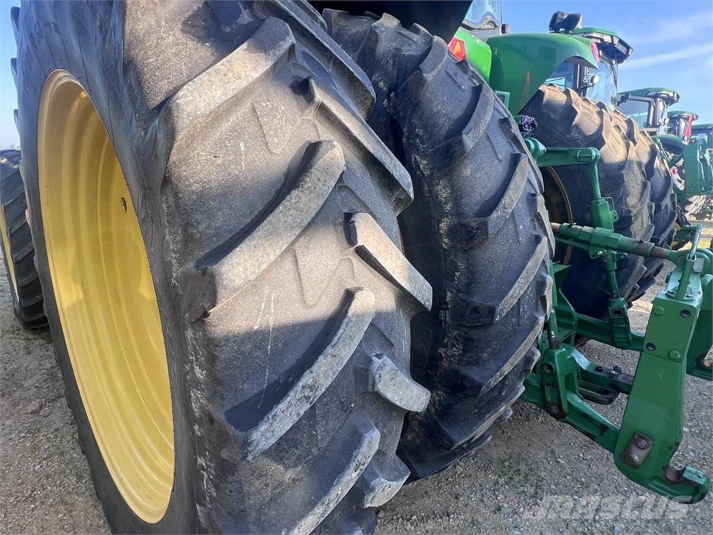 John Deere 8260R Traktoren