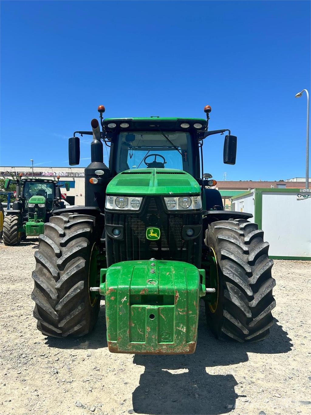 John Deere 8320R الجرارات