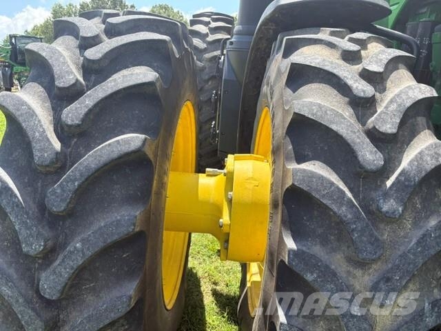 John Deere 8320R Tractors