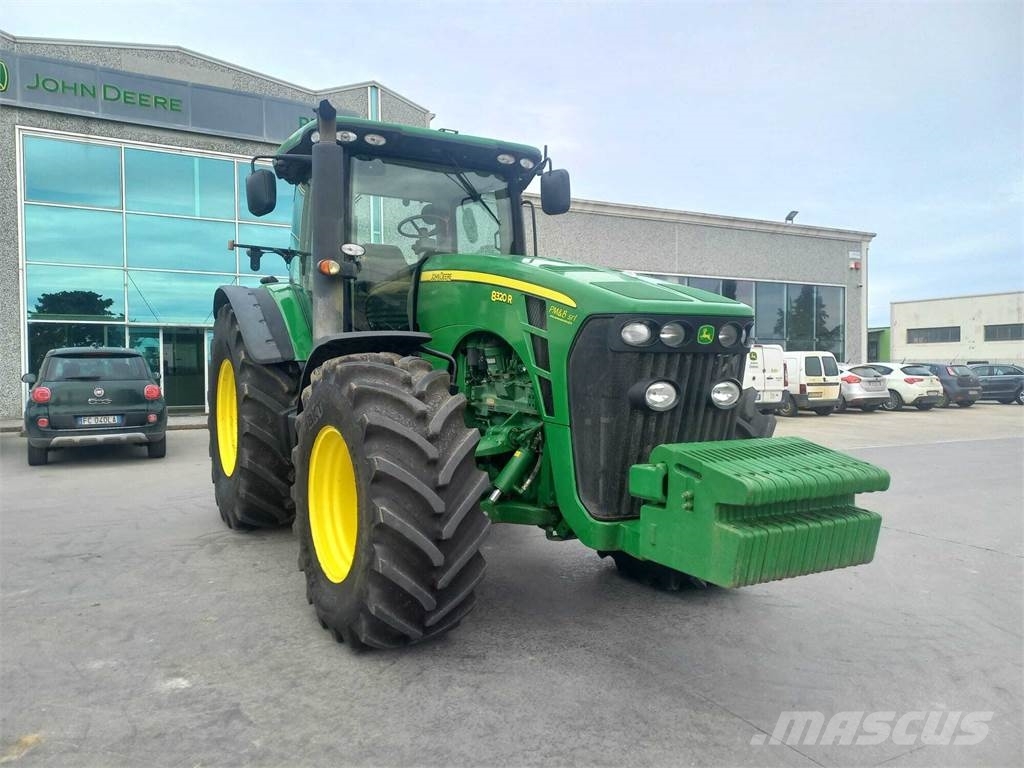 John Deere 8320R Traktori