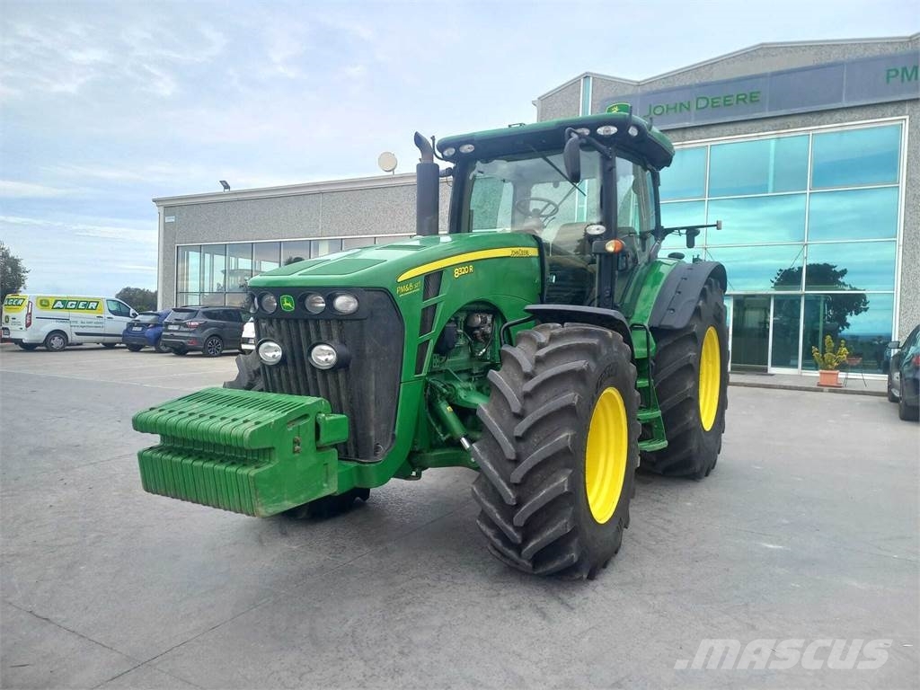 John Deere 8320R Traktori