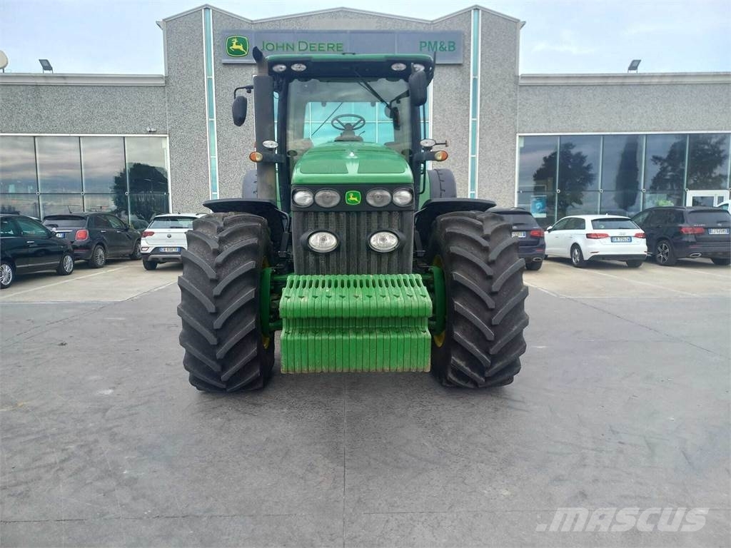 John Deere 8320R Traktori