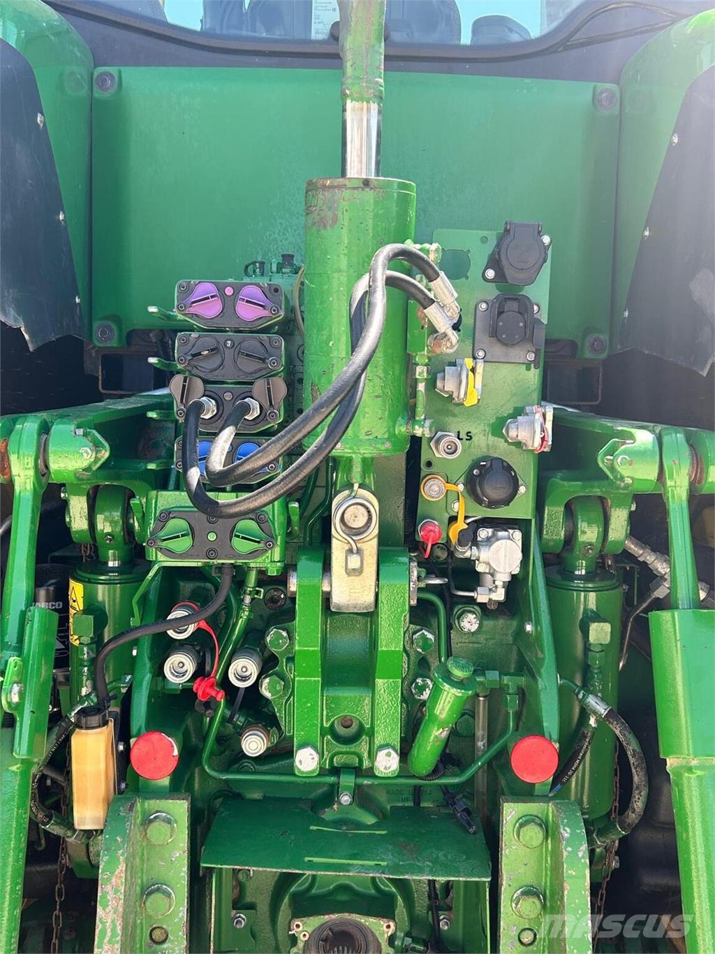 John Deere 8320R الجرارات