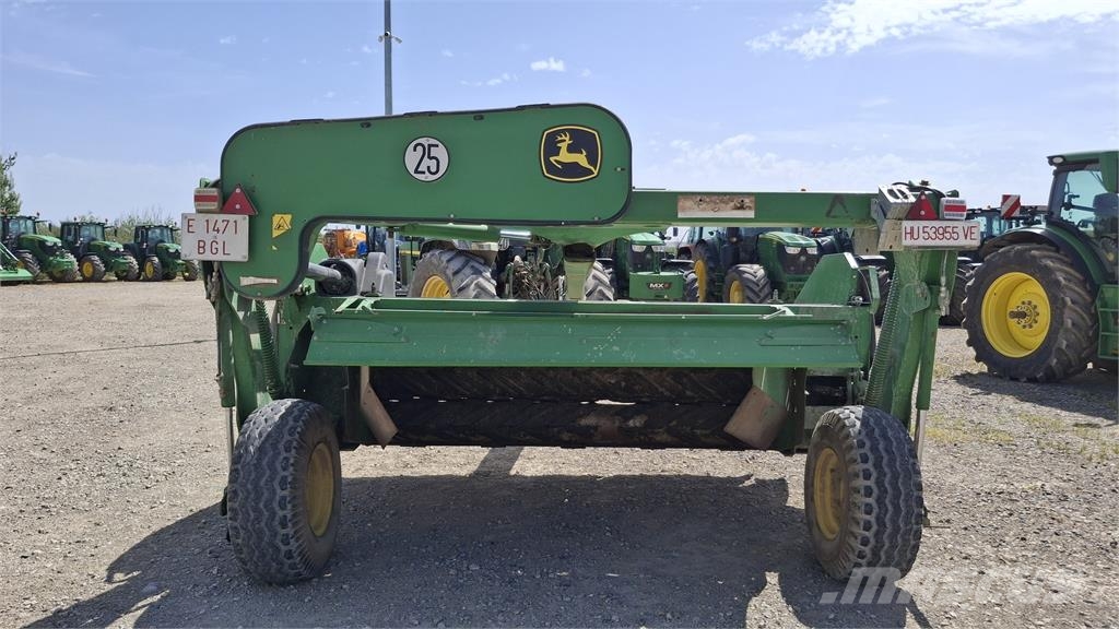 John Deere 835 Роздрібнювачі, різаки і розпаковувачі тюків