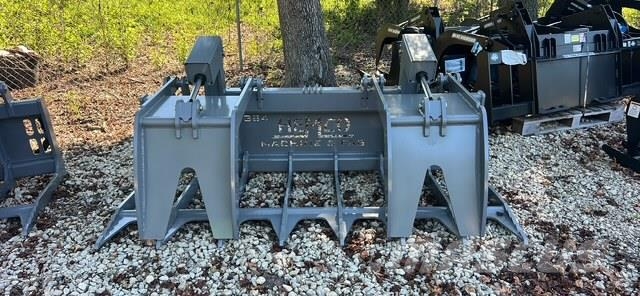 John Deere 84 SS Grapples
