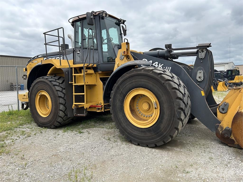 John Deere 844K-III AH Gumikerekes homlokrakodók