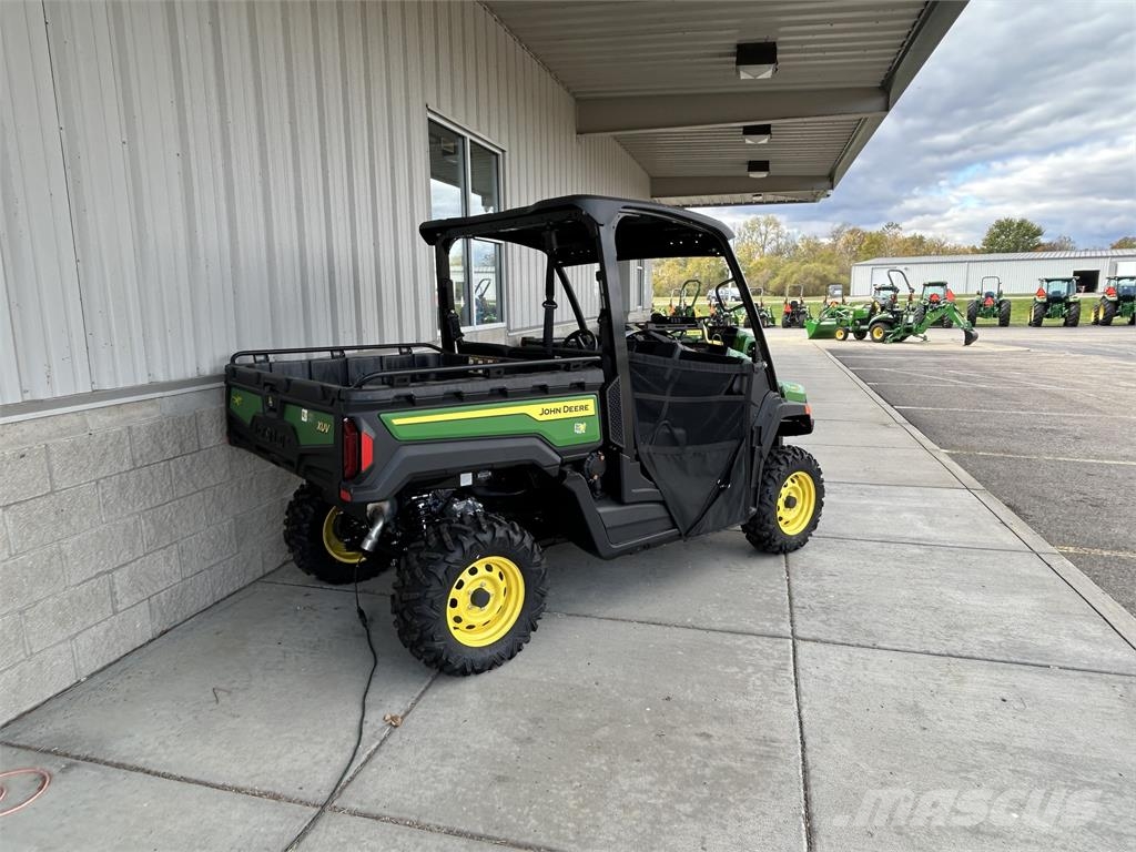 John Deere 845E Pomoćne mašine