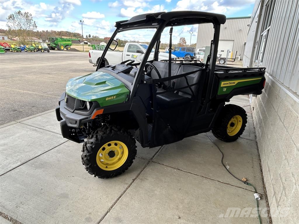 John Deere 845E Pomoćne mašine