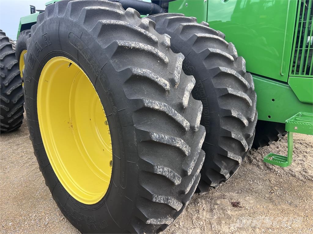 John Deere 8770 Tractors