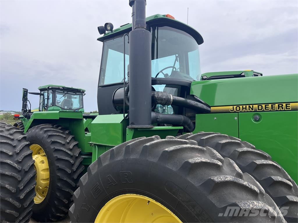 John Deere 8770 Tractors