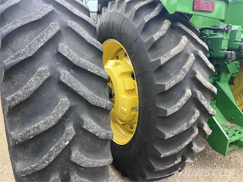 John Deere 8770 Tractors