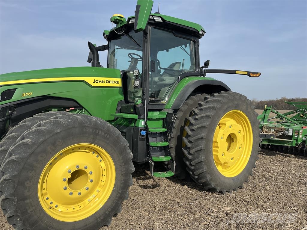 John Deere 8R 370 트랙터