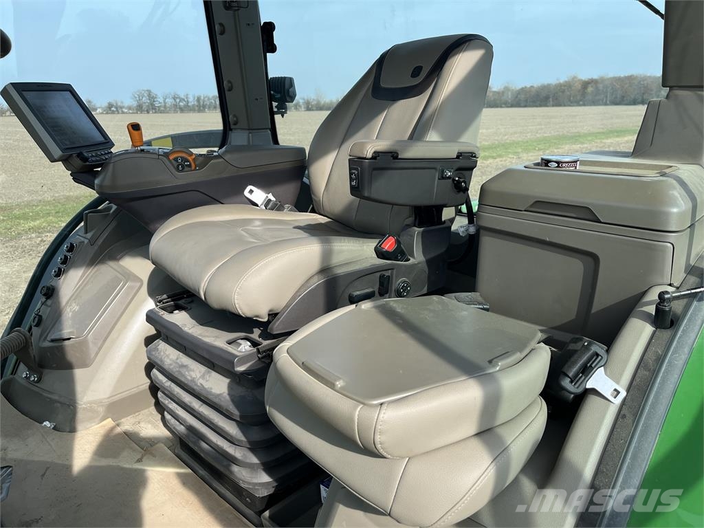 John Deere 8R 370 트랙터
