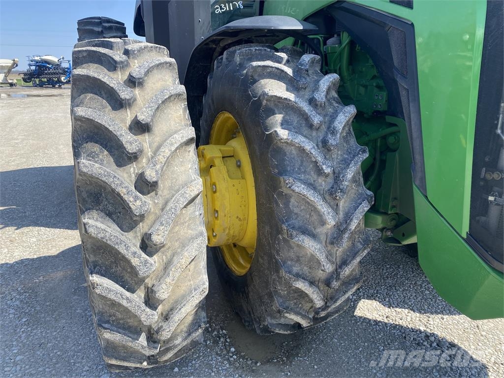 John Deere 8R 370 트랙터