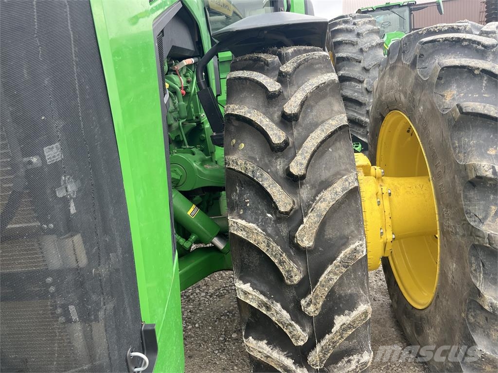 John Deere 8R 340 Трактори