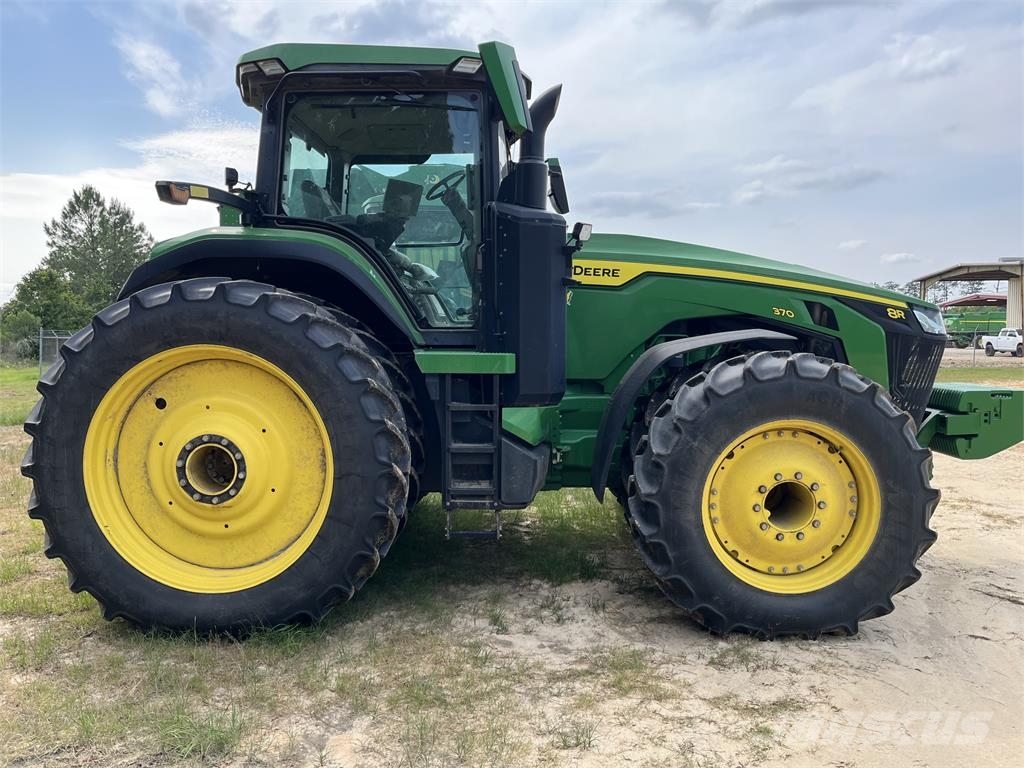 John Deere 8R 370 Traktoren