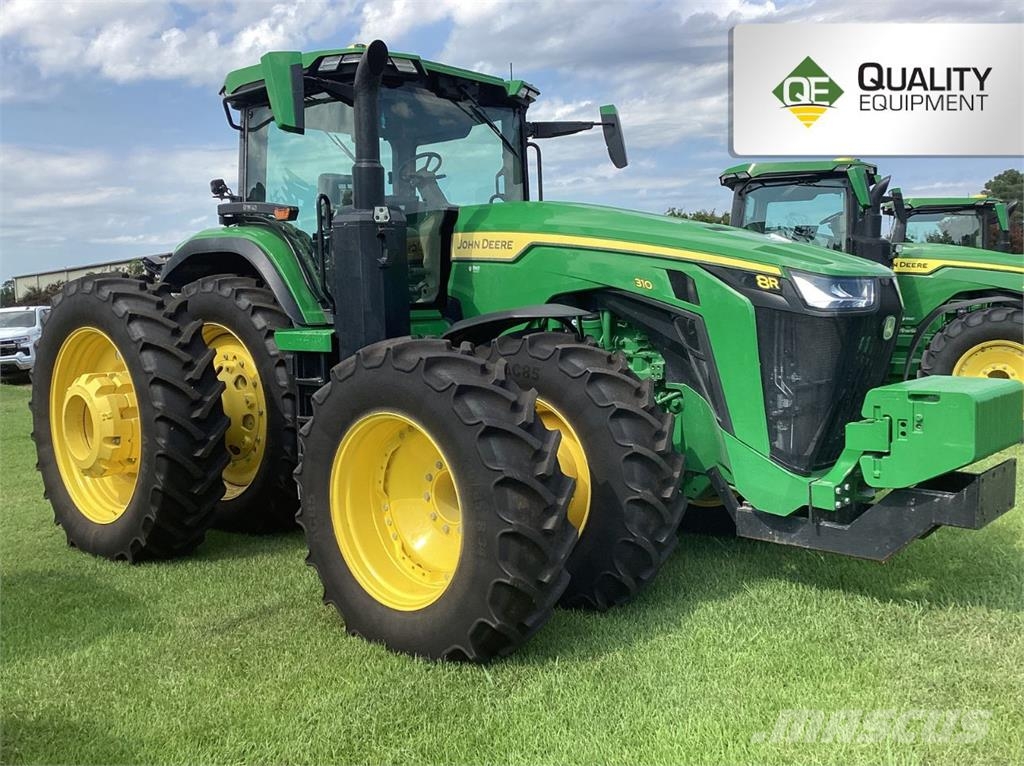 John Deere 8R 310 Traktory