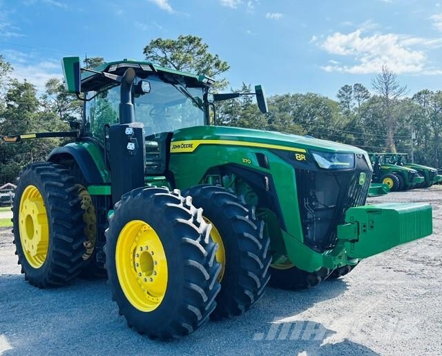 John Deere 8R 370 Трактори