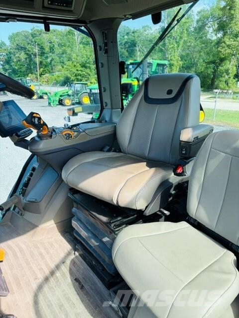 John Deere 8R 370 Трактори