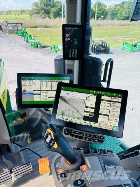 John Deere 8R 370 Трактори