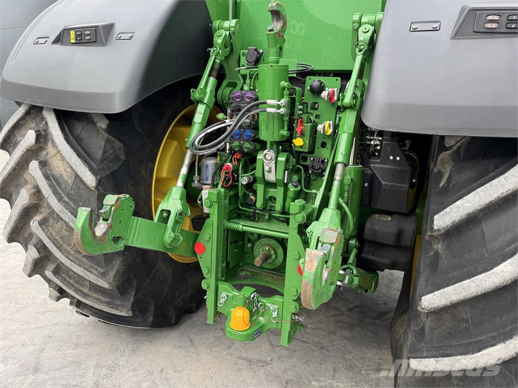 John Deere 8R 310 Tractores