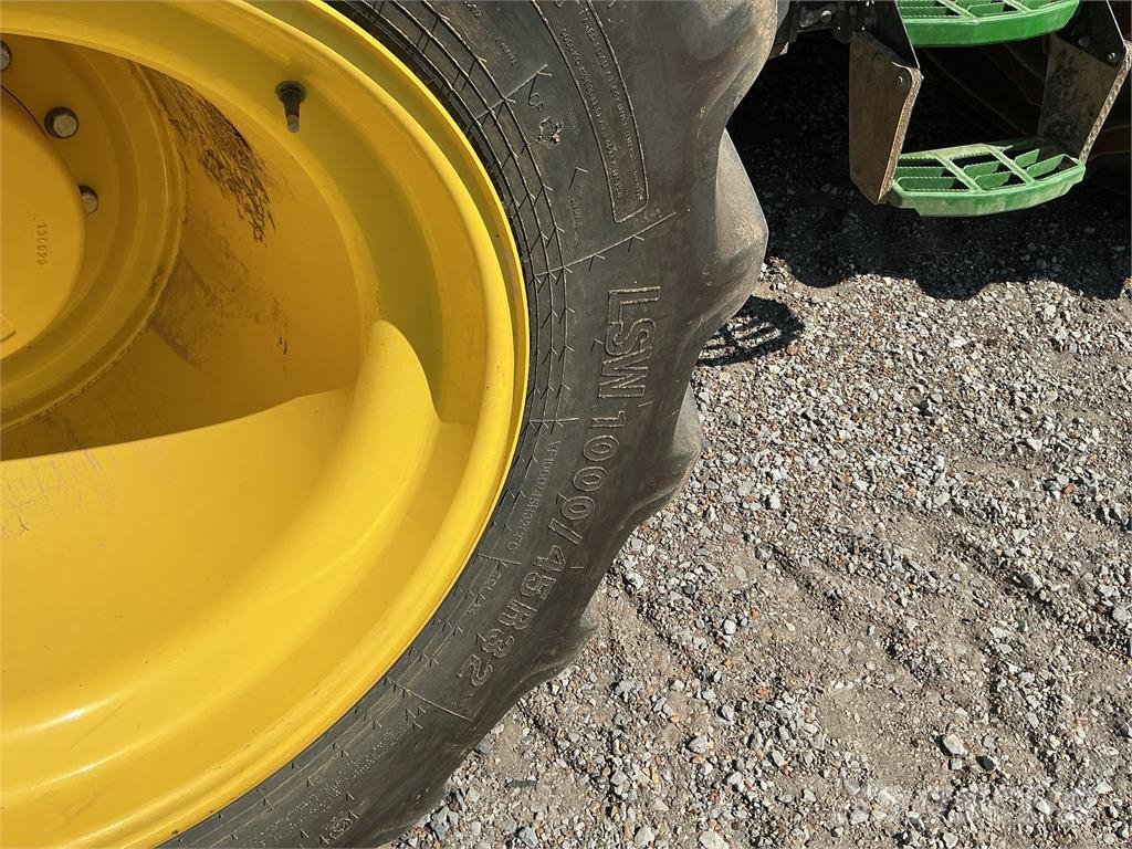 John Deere 8R 310 Трактори